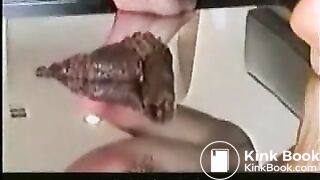 Hot babe shitting