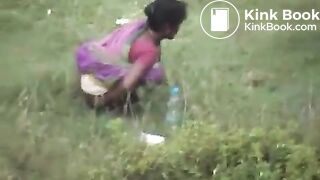 Village Women Caught Washing Ass 5 - Indian Porn Videos