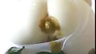lucy shits her tights