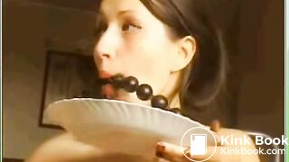 she eats