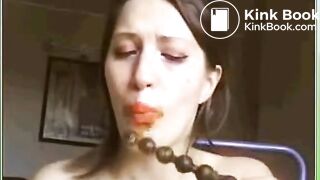 she eats