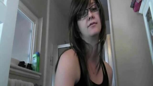 Porcelain Lilith Farting and Pooping (15)