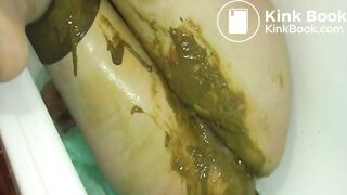 Maria fart and poop