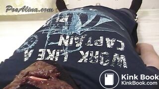 Toilet_3011_eats_Alina_2860-PooAlina40_