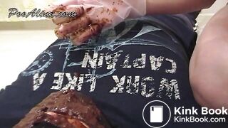 Toilet_3011_eats_Alina_2860-PooAlina40_