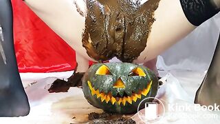 Anna Coprofield - Trick Or Treat (Clip) Shitting from pussy 1