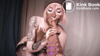 Dirty Riding On Tentacle