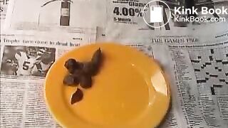 Black Girl Shitting - 1836136