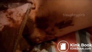 Scat schoolgirl fucks herself on her bed - CassianoBR