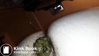 Michelle close up turds