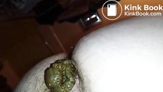 Michelle close up turds