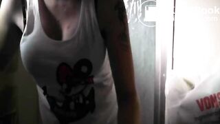 Porcelain Lilith Farting and Pooping (16)