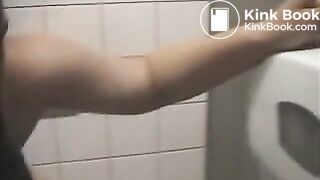 GirlPooping (4)