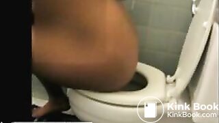 Lady Pooping