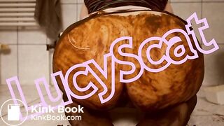I destroy my Pantyhose to smear!  LucyScat