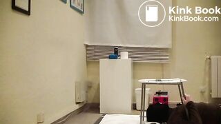 Spanish girls pooping on slave (19)