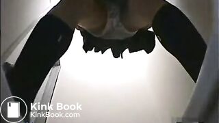 High school students in the toilet fart 5_5