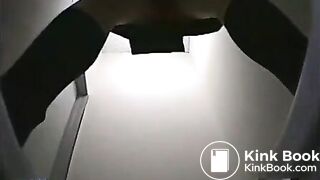 High school students in the toilet fart 5_5