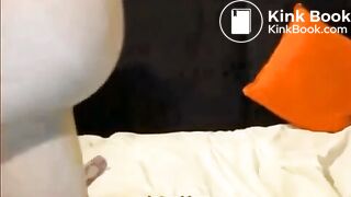 insanelt pretty girl shit fucks her dildo