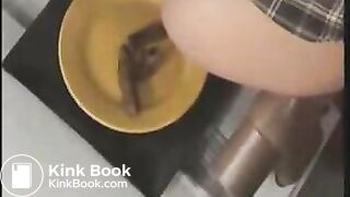 Ebony Senna Pooping And Smearing Shit