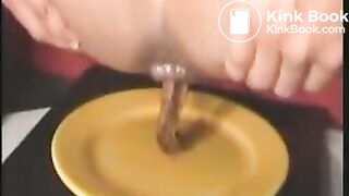 Ebony Senna Pooping And Smearing Shit