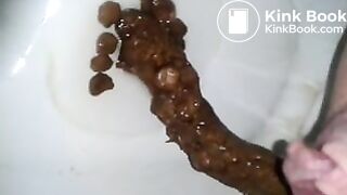 Huge shit after having eaten chili tortilla