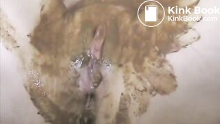 GRANNY LOVES HER POOP HOLE