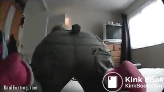 LOUD FART