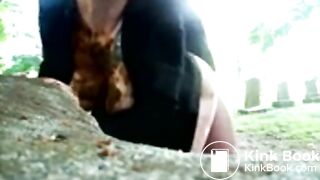 Scat lovers Play Their Dirty Games In Cemetery