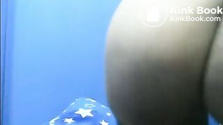 Sexy latina girl does scat show on webcam