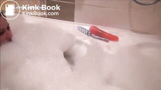 Victoria and Denise - dirty bath