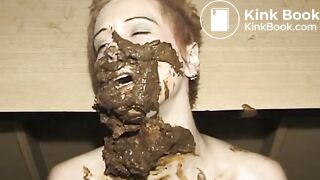 Steamy Hot Shit In Her Face