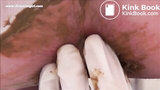 scat show in white nylons and white mask