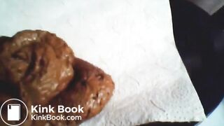 Fat mature lady taking a massive shit