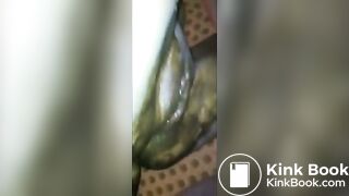 Amateur Scat Couple play with their shit and eat