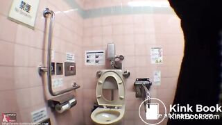 Selfie Pissing
