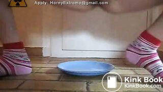 Teen Shits On A Plate