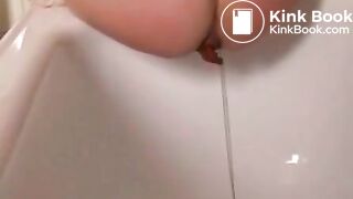 pooping girls