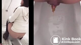 Shitting Teen Girl