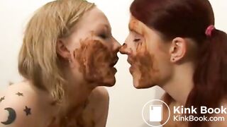 Lesbian Kaviar Fun
