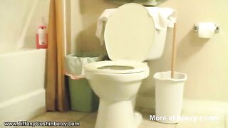 Extreme Big Woman Shitting