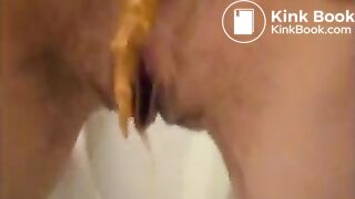 blond standing scat
