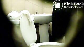 voyeur shitting