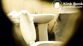 voyeur shitting
