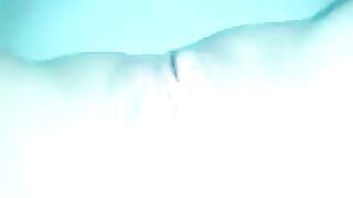 She pushing her asshole hard