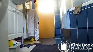 teen swallows shit with a spoon - scat