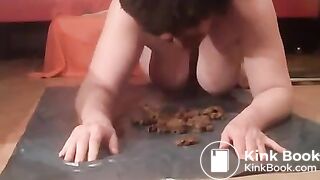 SHE EATS HER SHIT