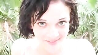 AmazingGirlsPooping (3)