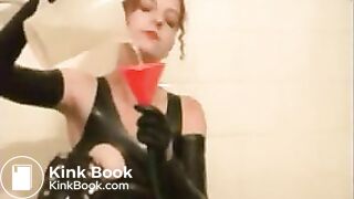 Scat Lucy rubber