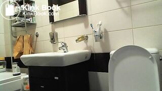Jessy 181 toilet poo